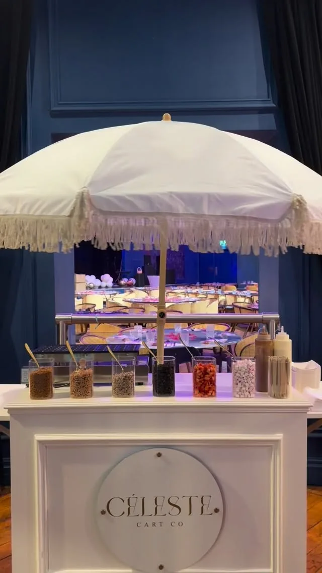 The Céleste cart with its parasol, styled for an indoor event